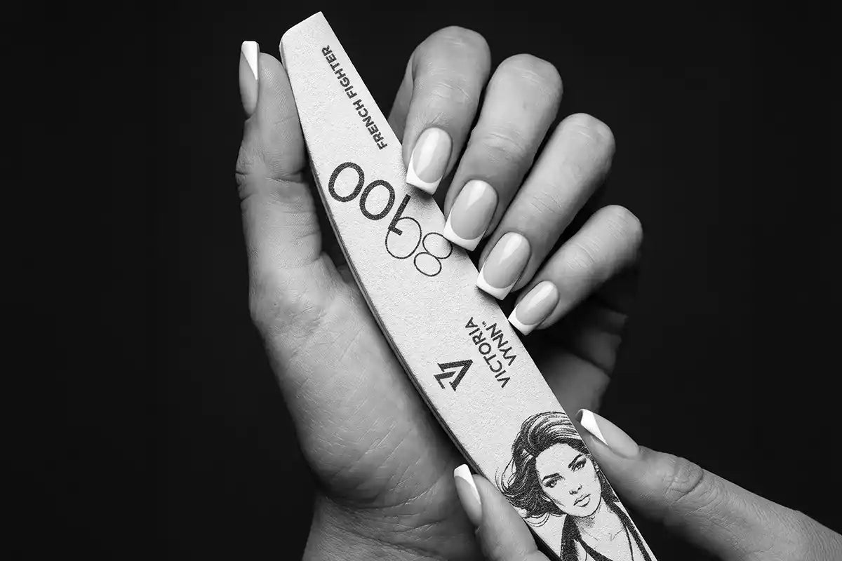Victoria Vynn™ - 180/240 NAIL FILE white Crescent