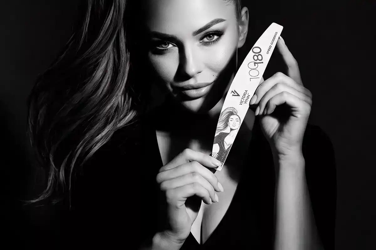 Victoria Vynn™ - 180/240 NAIL FILE white Crescent