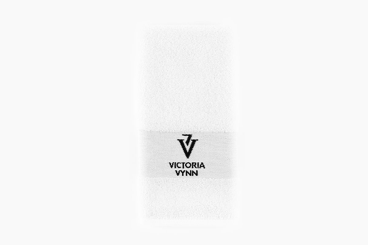 Victoria Vynn ™ - TOWEL White with logo