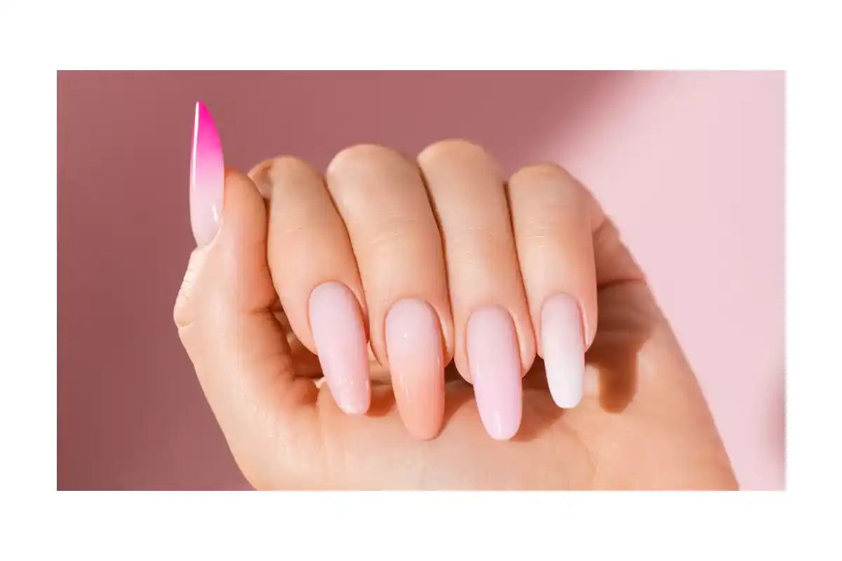 Victoria Vynn ™ - BOOMY OMBRE Gel shimmer nude
